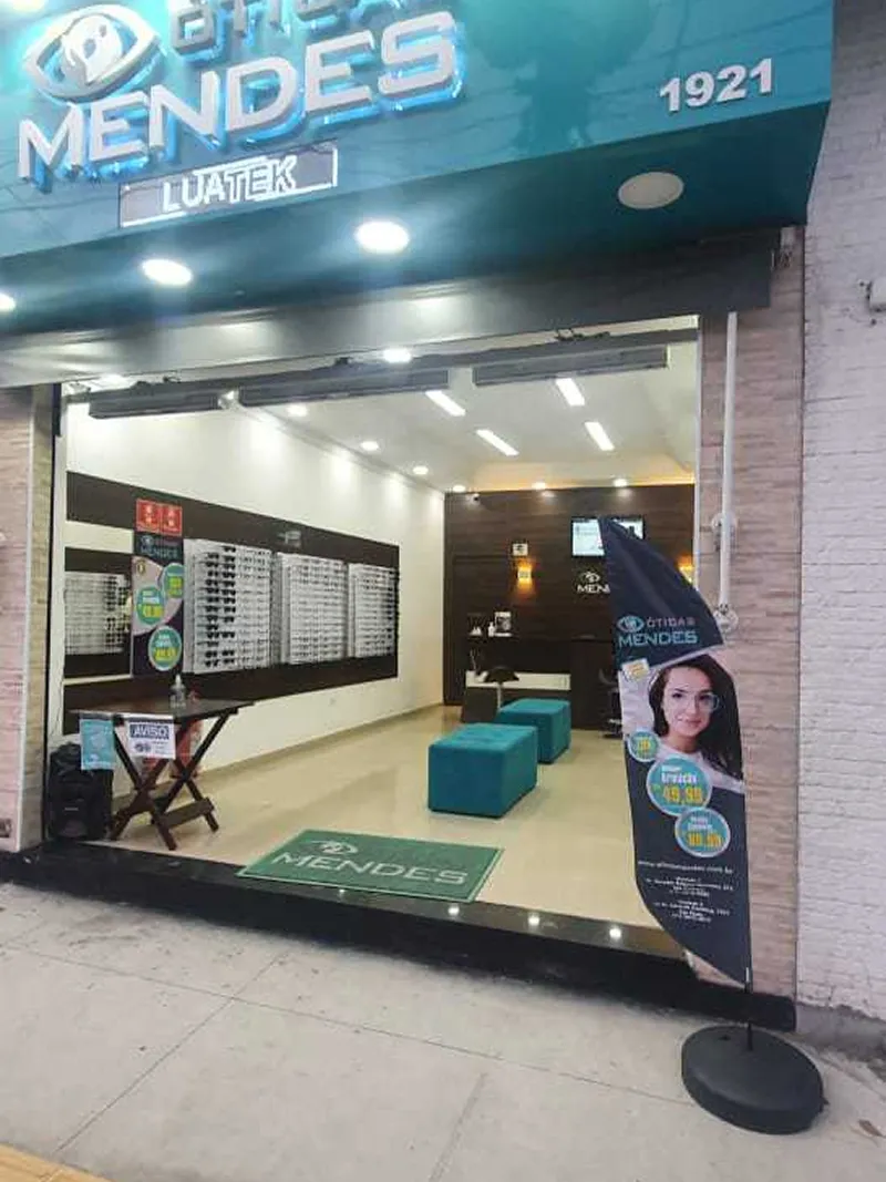 Banner Roll Up Otica Mendes