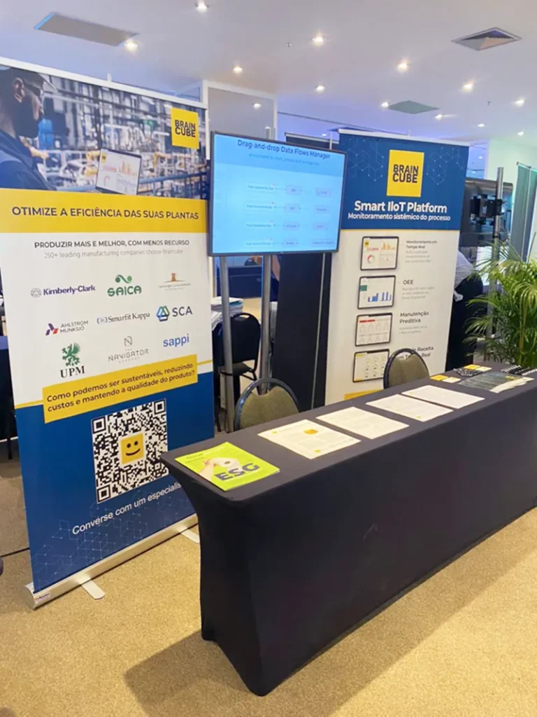 Banner Roll Up Tecnologia Brain Cube