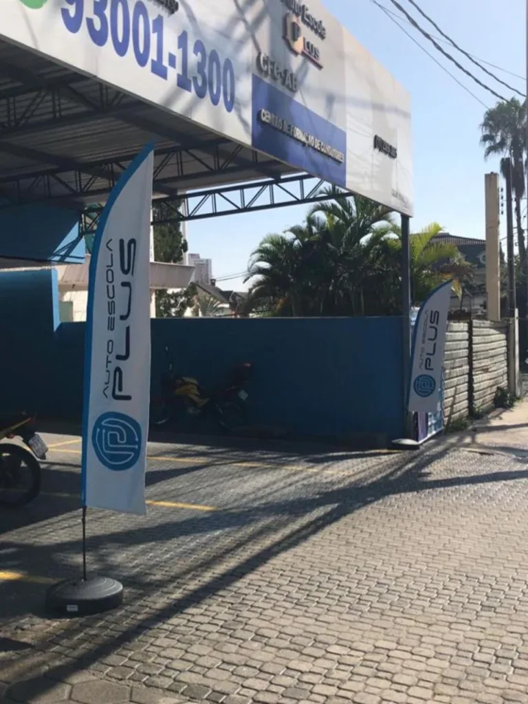 Wind Flag Banner Automoveis Plus