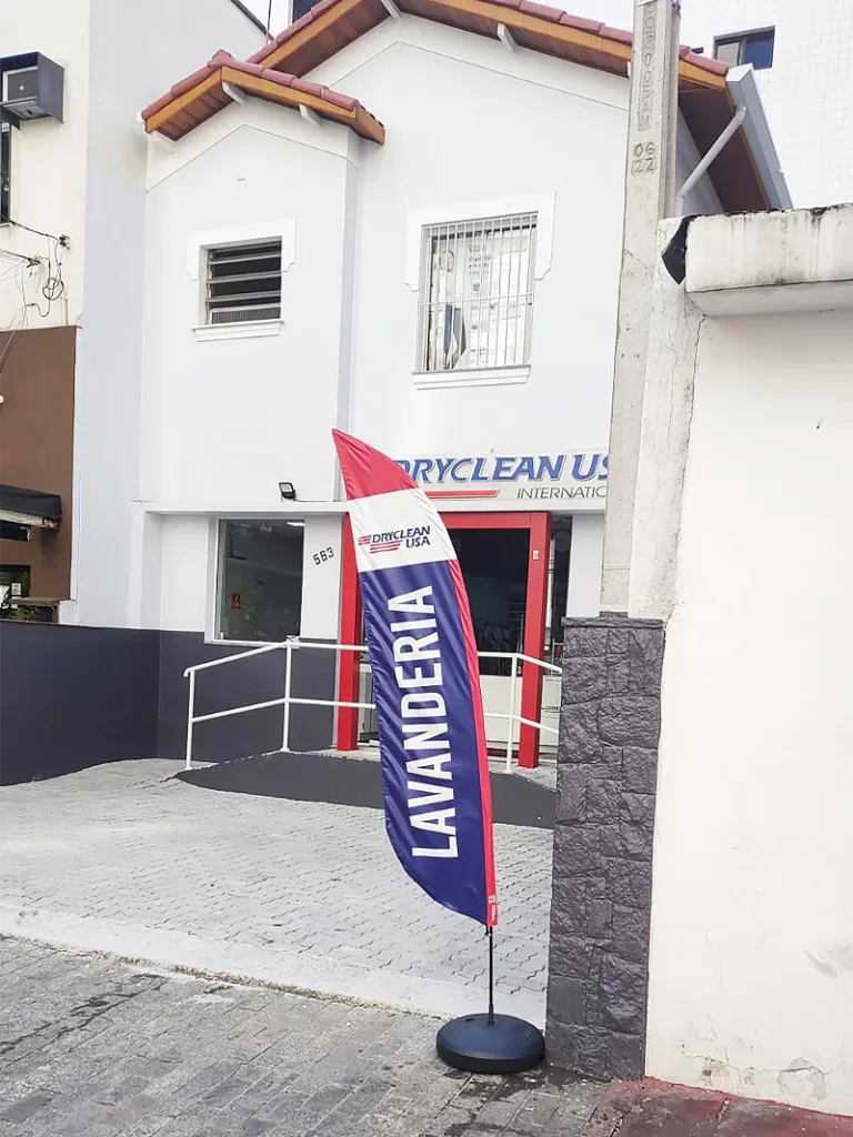 Wind Flag Banner Lavanderia Dryclean Usa
